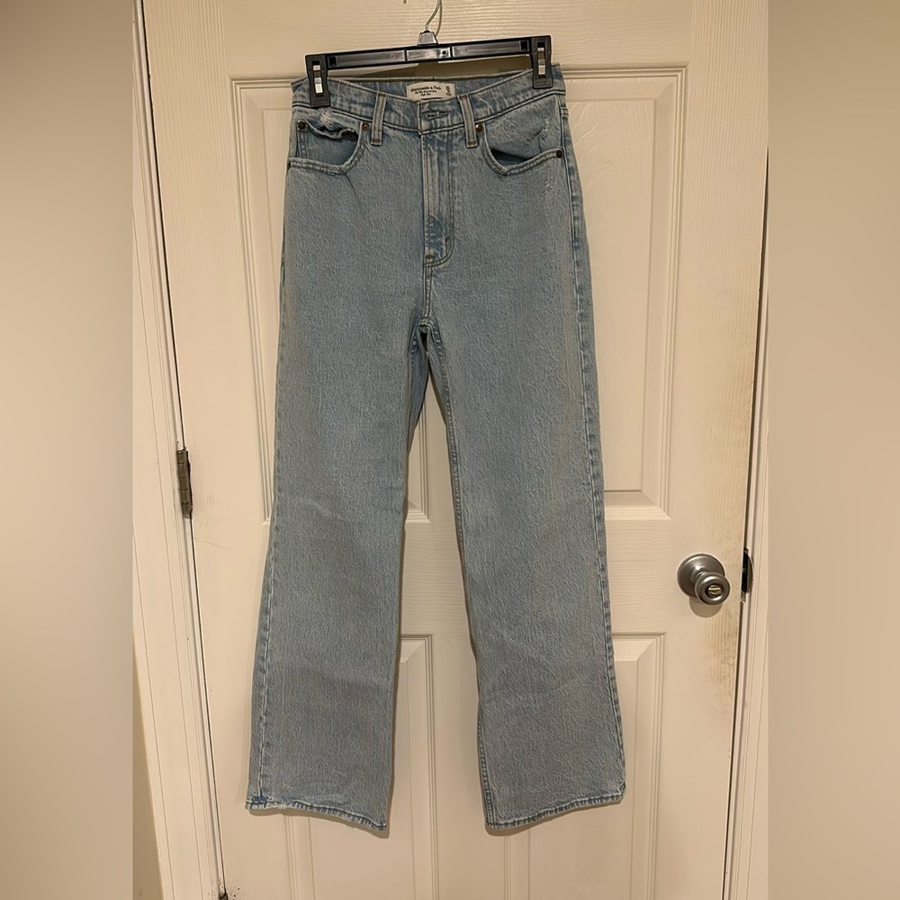 Abercrombie and Fitch High Rise 90s Relaxed Jean